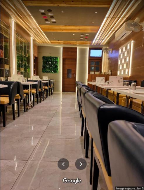 Hotel Viram Pardi Exterior photo